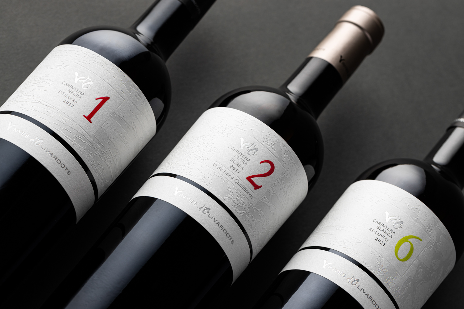 tres ampolles gama de vins Vd'O monovarietals de terrer